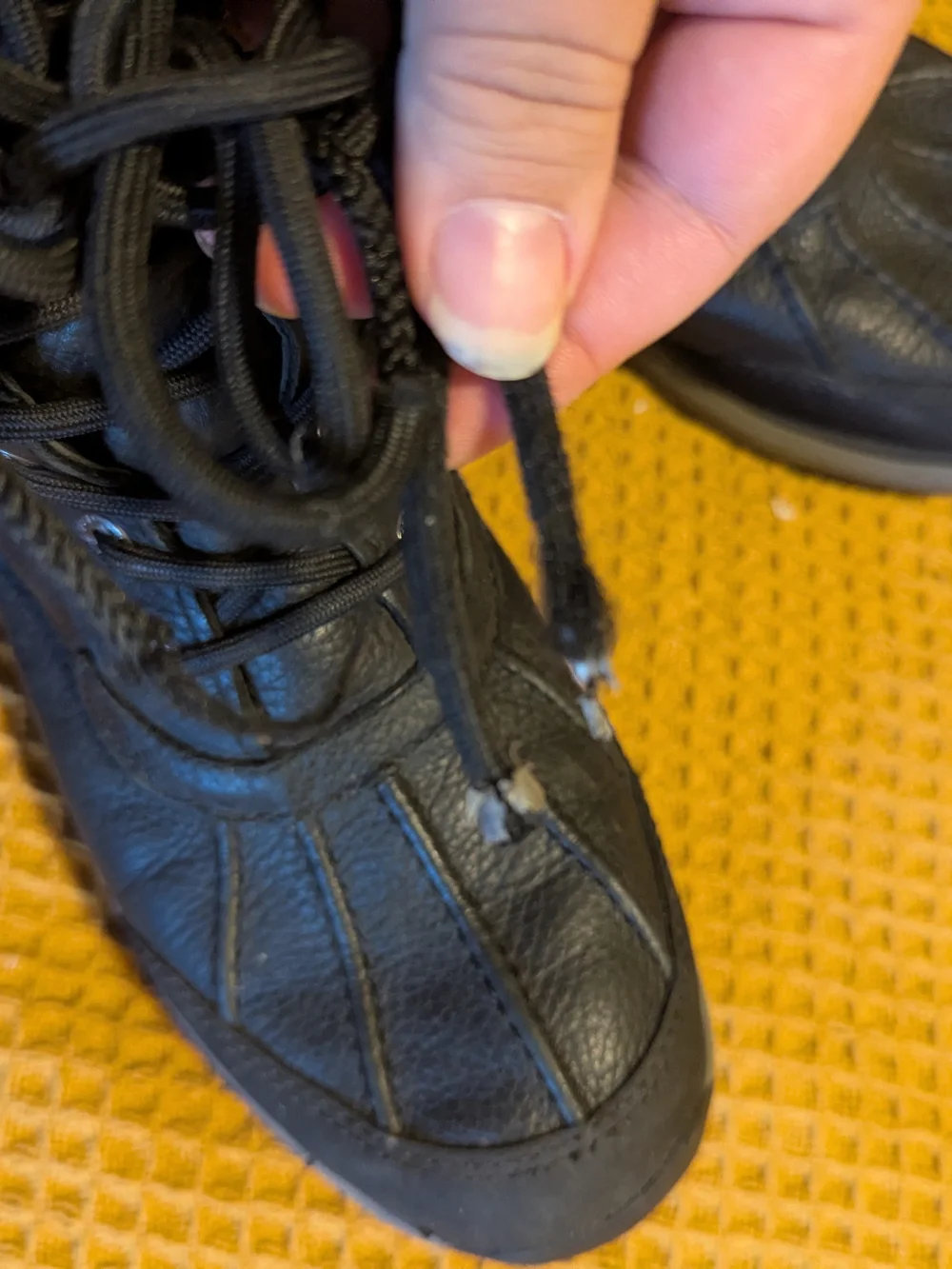 UGG Black Leather Lined Winter Boots for Women, 8.5